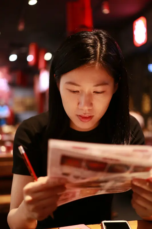 魔镜街拍 NO.166 高跟运动鞋丝袜交互 - 魔镜街拍